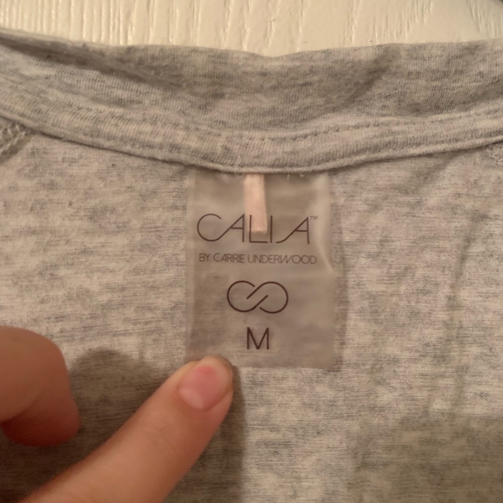 Basic grey tee - Picture 2 of 2